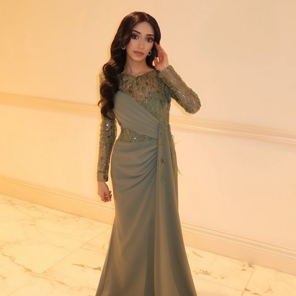 Chic Olive Long Sleeve Gown